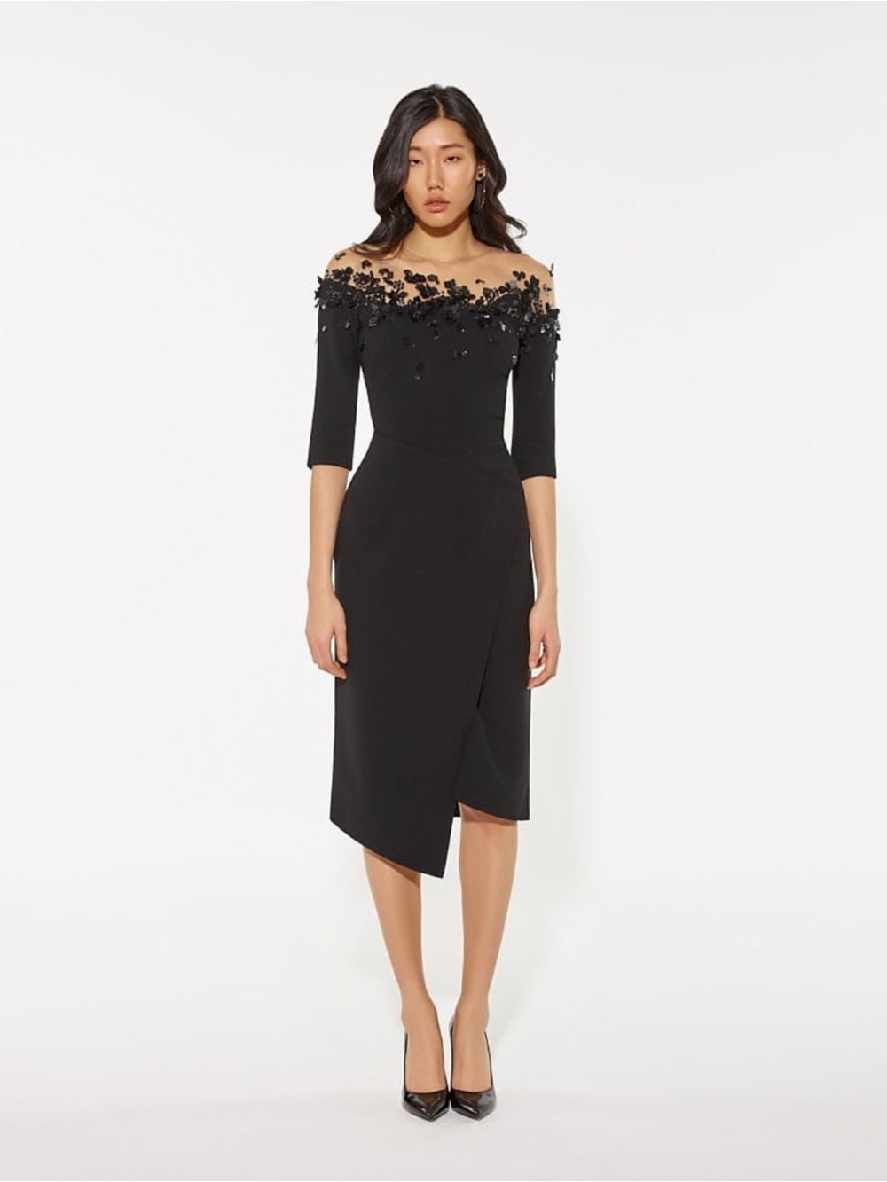 $4490 Oscar de la Renta Black Midi With Jewel Neckline Size 12
